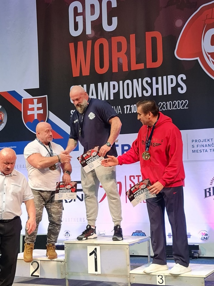 Piotr Strzala becomes the 2022 World Bench Press Champion