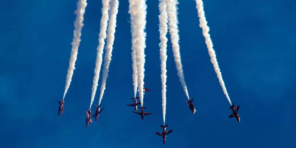 A jet team performing a stunt